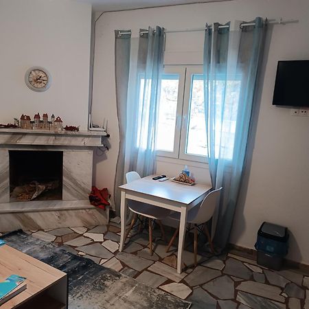 Studio Με Όλες Τις Ανέσεις Vétrina Esterno foto