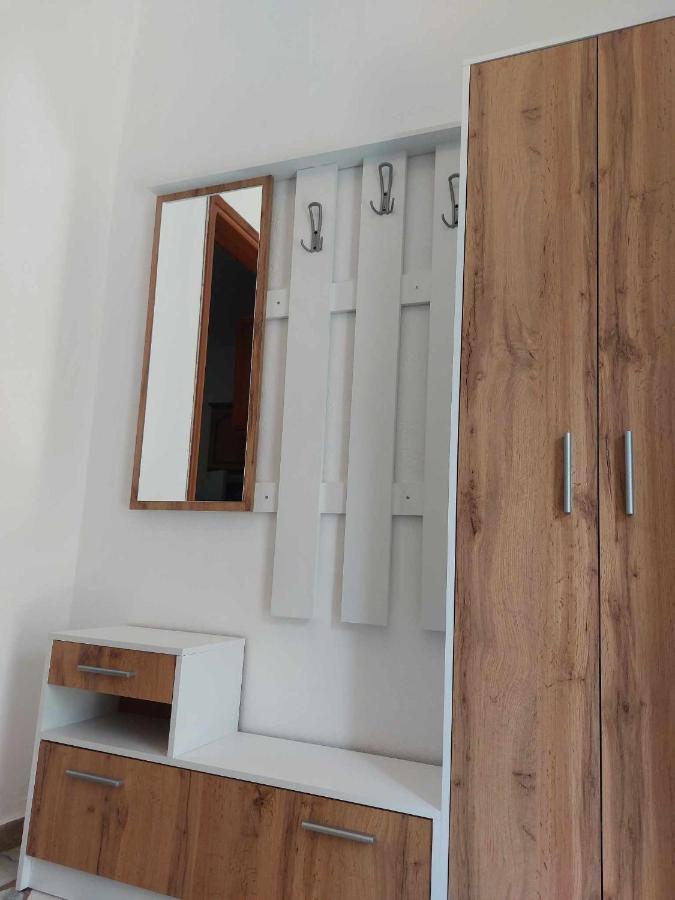 Studio Με Όλες Τις Ανέσεις Vétrina Esterno foto